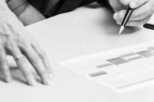 蓄電池的內(nèi)阻，值越大越好，還是越小越好？